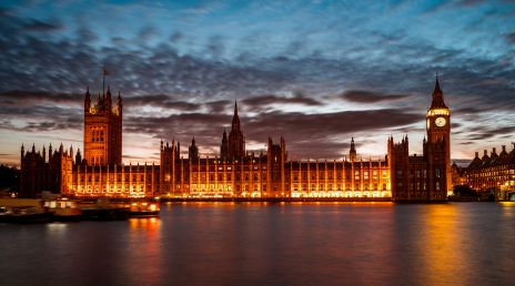 london parliament building at dusk