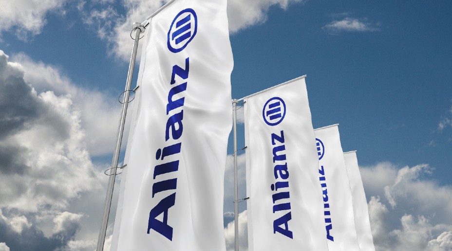 allianz white flags